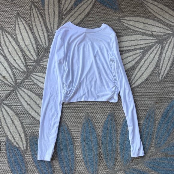 Free People NWT Women’s Movement with a Twist Layer Top Size Medium Bright White - Picture 3 of 6